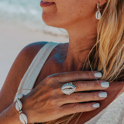 Girl of the Ocean Ring