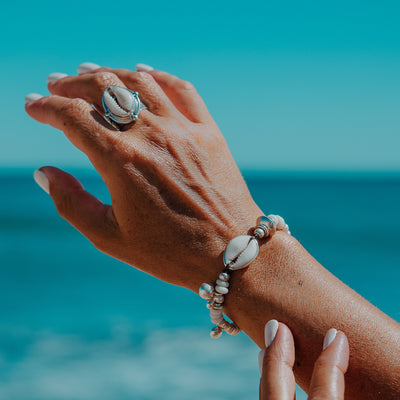 Shoreline Shells Bracelet