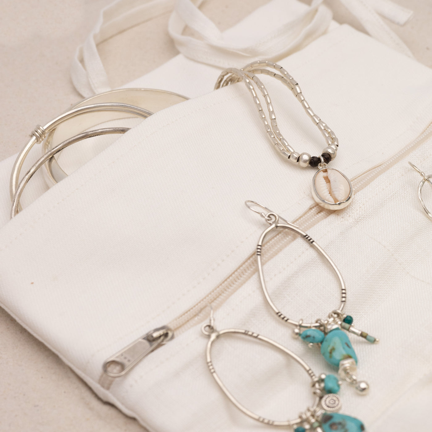 Linen Embella Jewellery Bag