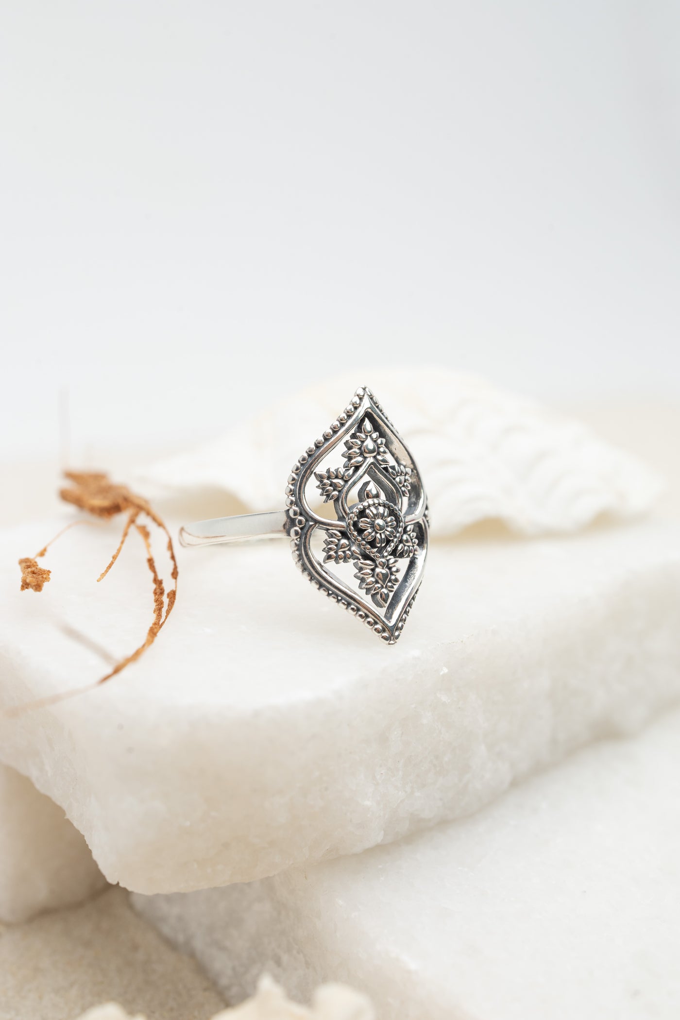 Lilly Flower Ring